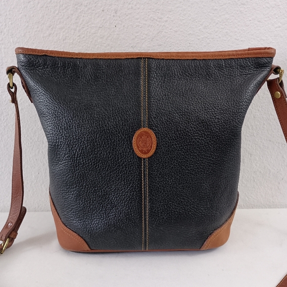 Vintage Liz Claiborne Black Pebbled Leather Large Crossbody - Picture 2 of 12